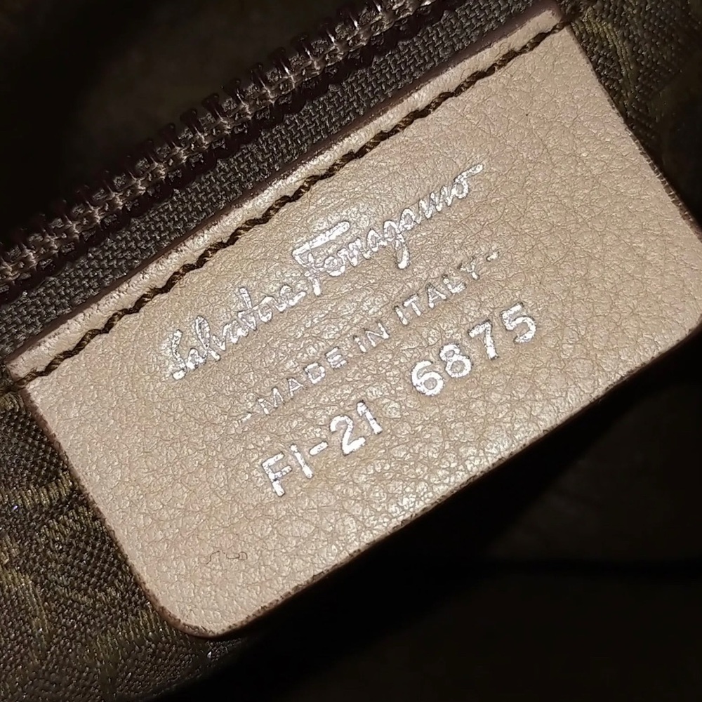 Salvatore Ferragamo Hand Bag Beige - Picture 5 of 6